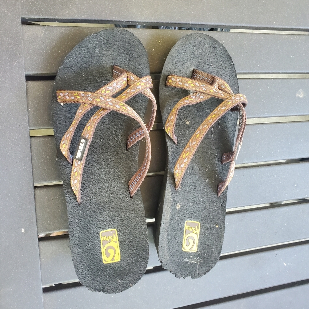 Teva Brown and Black Sandals with Patterned Strapsteva Mush Imperfection On Top